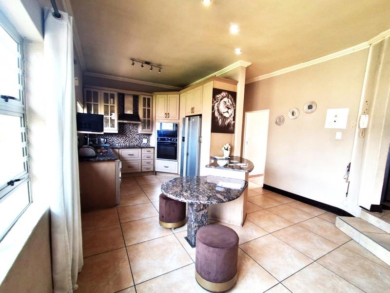 4 Bedroom Property for Sale in Brackendowns Gauteng