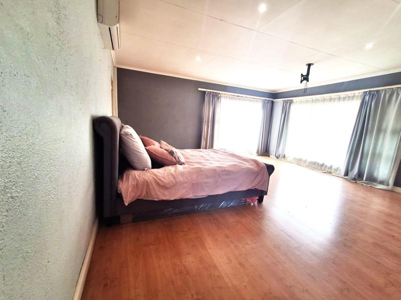 4 Bedroom Property for Sale in Brackendowns Gauteng