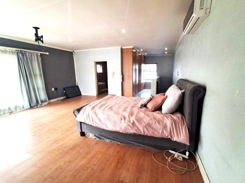 4 Bedroom Property for Sale in Brackendowns Gauteng