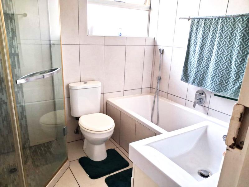 4 Bedroom Property for Sale in Brackendowns Gauteng