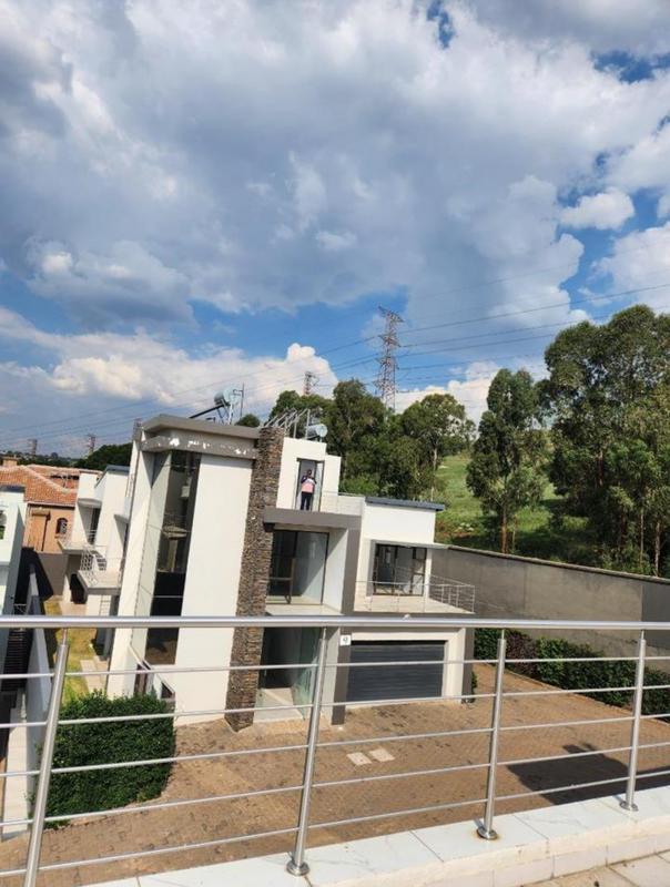 4 Bedroom Property for Sale in Bedfordview Gauteng