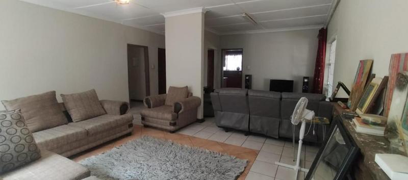 4 Bedroom Property for Sale in Germiston Central Gauteng