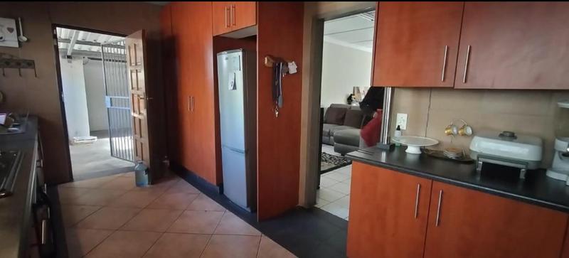 4 Bedroom Property for Sale in Germiston Central Gauteng