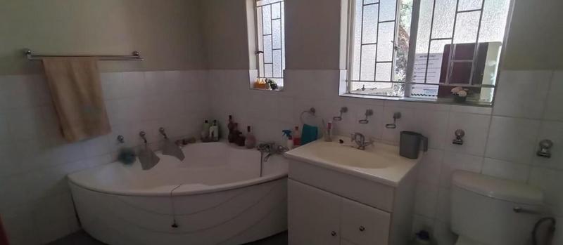 4 Bedroom Property for Sale in Germiston Central Gauteng