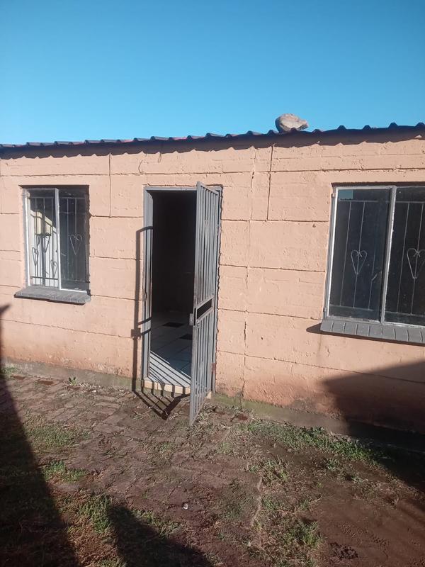 2 Bedroom Property for Sale in Katlehong South Gauteng