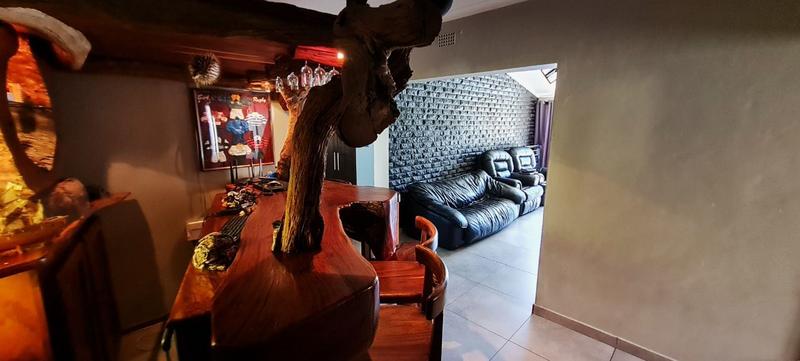 3 Bedroom Property for Sale in Bonaero Park Gauteng