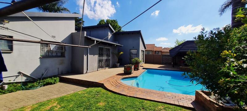 3 Bedroom Property for Sale in Bonaero Park Gauteng