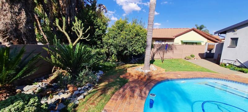 3 Bedroom Property for Sale in Bonaero Park Gauteng