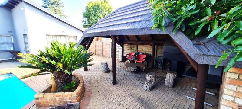 3 Bedroom Property for Sale in Bonaero Park Gauteng