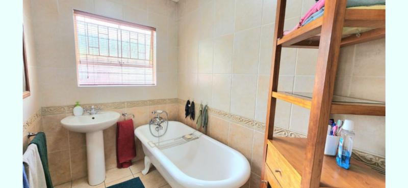 4 Bedroom Property for Sale in Edleen Gauteng