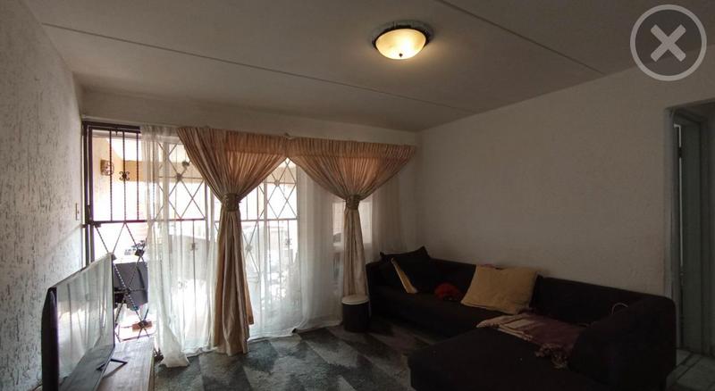 2 Bedroom Property for Sale in Mondeor Gauteng