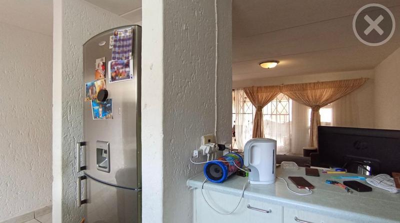 2 Bedroom Property for Sale in Mondeor Gauteng