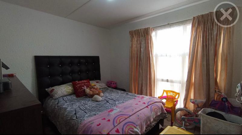 2 Bedroom Property for Sale in Mondeor Gauteng