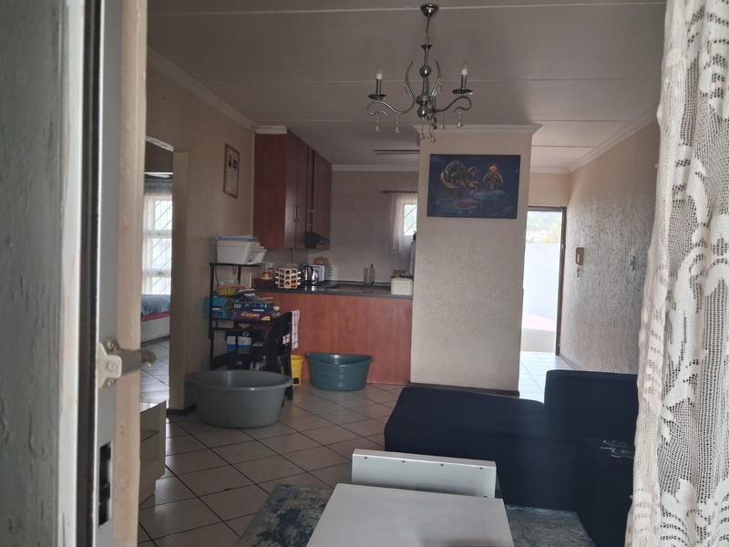 2 Bedroom Property for Sale in Mulbarton Gauteng