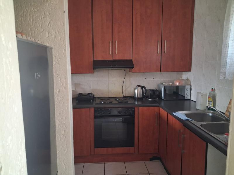 2 Bedroom Property for Sale in Mulbarton Gauteng