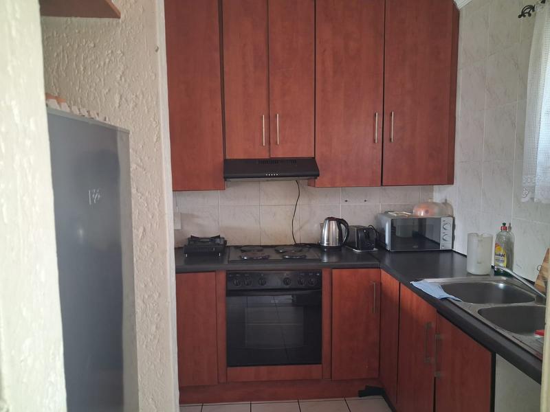 2 Bedroom Property for Sale in Mulbarton Gauteng