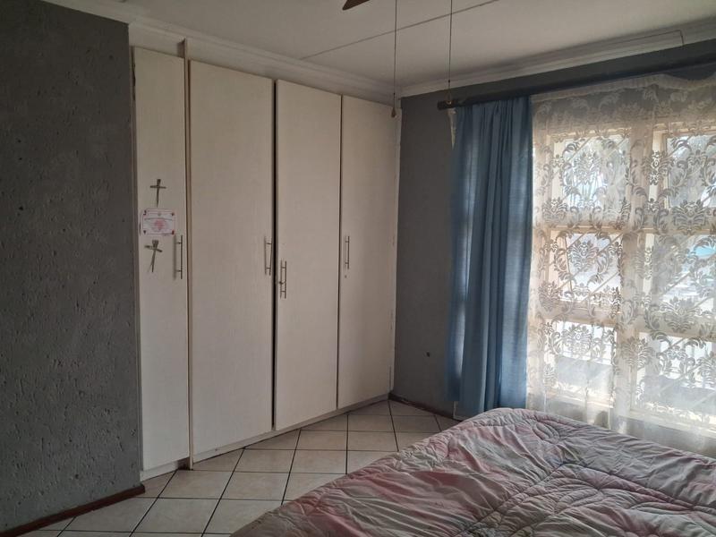 2 Bedroom Property for Sale in Mulbarton Gauteng