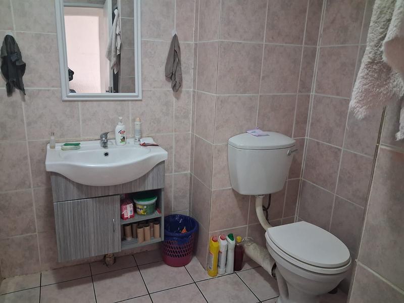 2 Bedroom Property for Sale in Mulbarton Gauteng