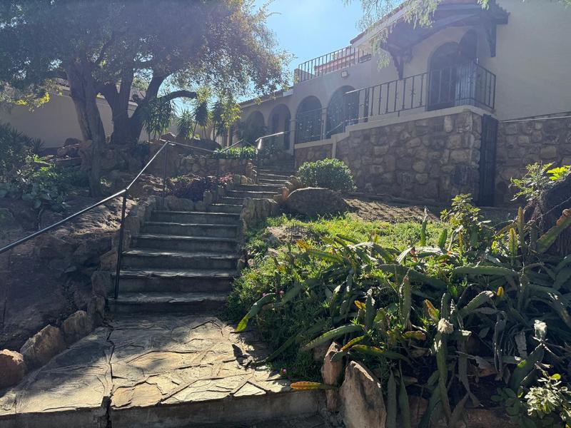 4 Bedroom Property for Sale in Oakdene Gauteng