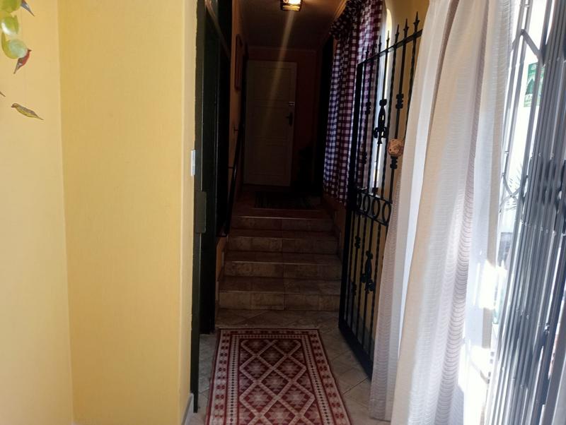 4 Bedroom Property for Sale in Oakdene Gauteng