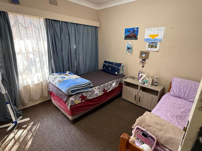 4 Bedroom Property for Sale in Oakdene Gauteng