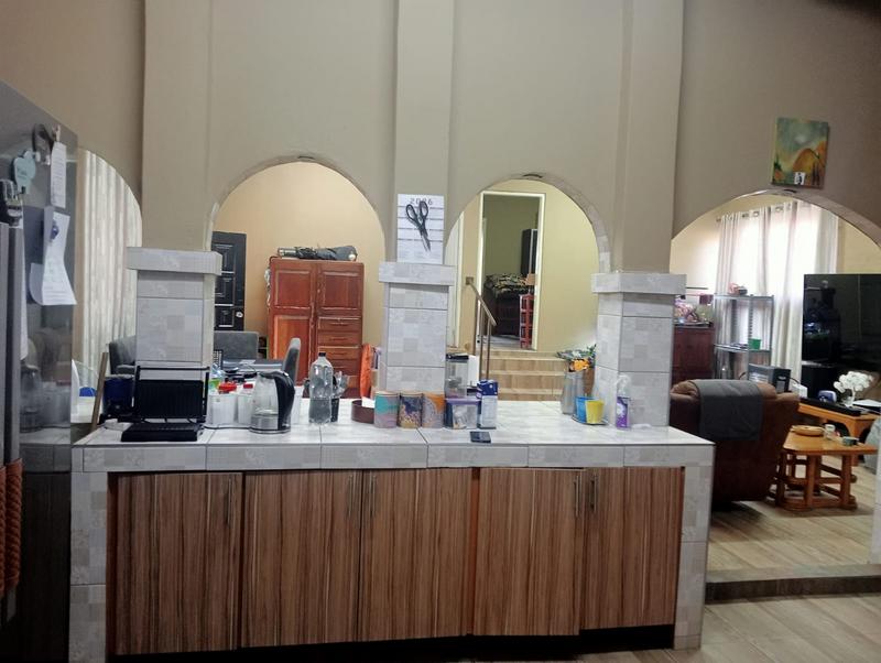 4 Bedroom Property for Sale in Oakdene Gauteng