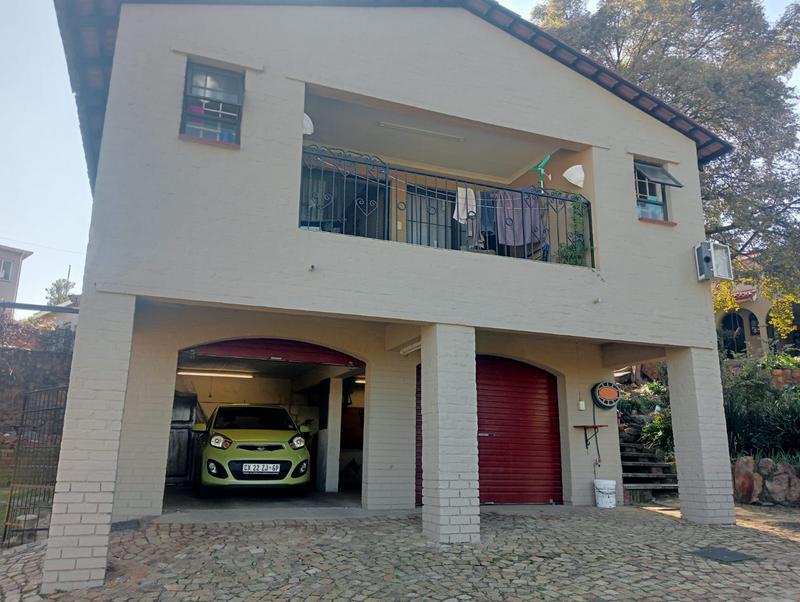 4 Bedroom Property for Sale in Oakdene Gauteng