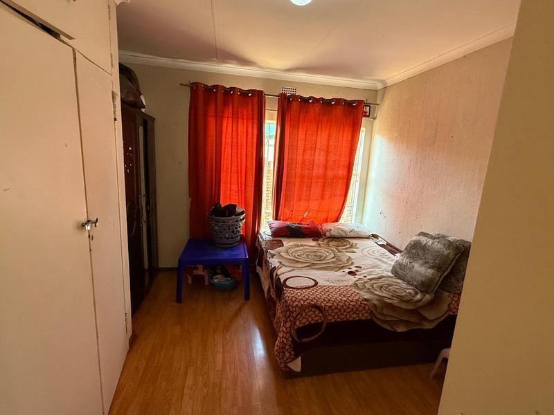 4 Bedroom Property for Sale in Oakdene Gauteng