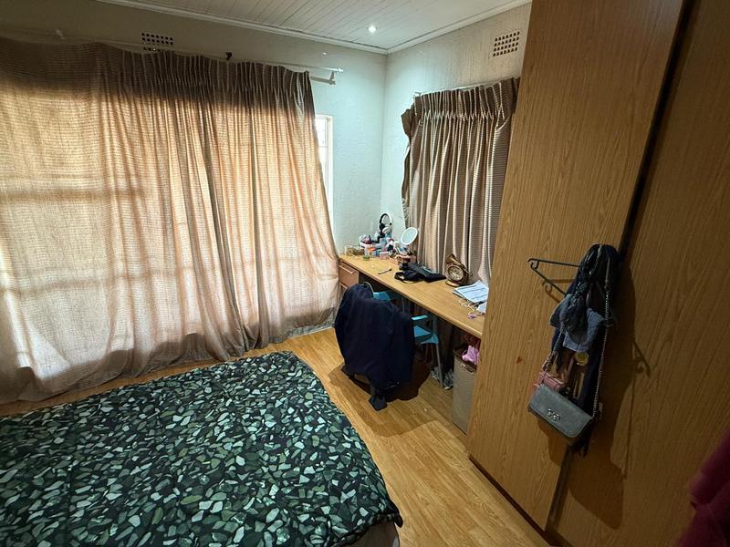 4 Bedroom Property for Sale in Oakdene Gauteng