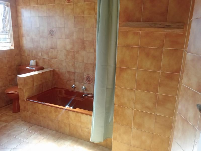 4 Bedroom Property for Sale in Oakdene Gauteng