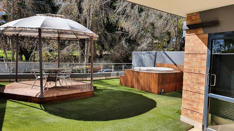 To Let 2 Bedroom Property for Rent in Benmore Gauteng