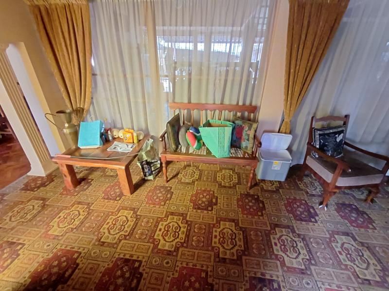 5 Bedroom Property for Sale in Unitas Park Gauteng