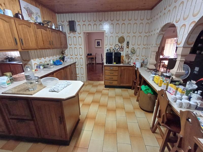 5 Bedroom Property for Sale in Unitas Park Gauteng