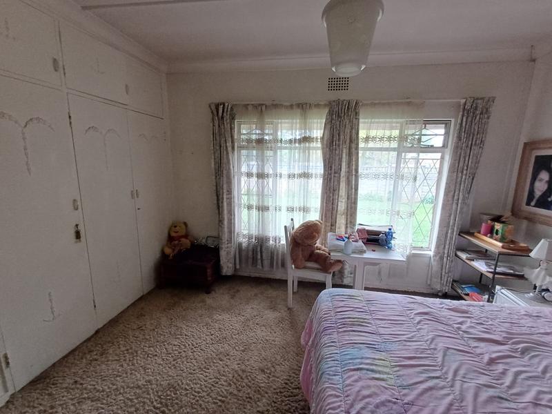 5 Bedroom Property for Sale in Unitas Park Gauteng