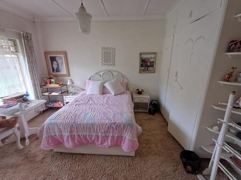 5 Bedroom Property for Sale in Unitas Park Gauteng