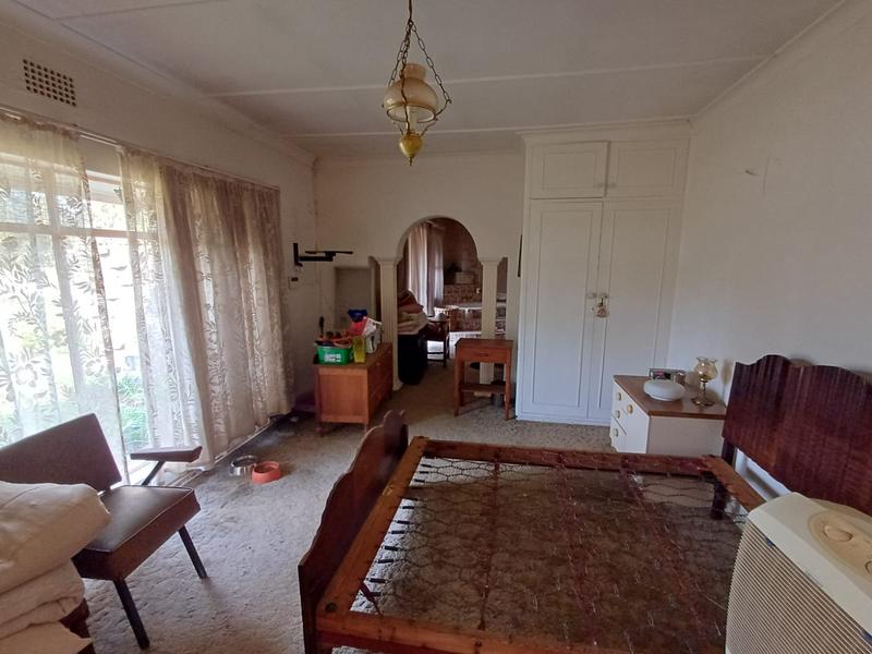 5 Bedroom Property for Sale in Unitas Park Gauteng