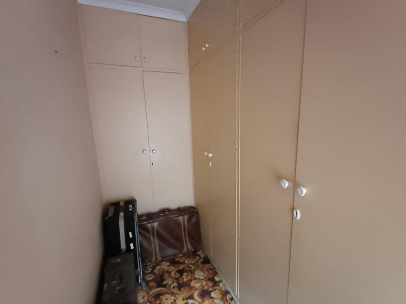 5 Bedroom Property for Sale in Unitas Park Gauteng
