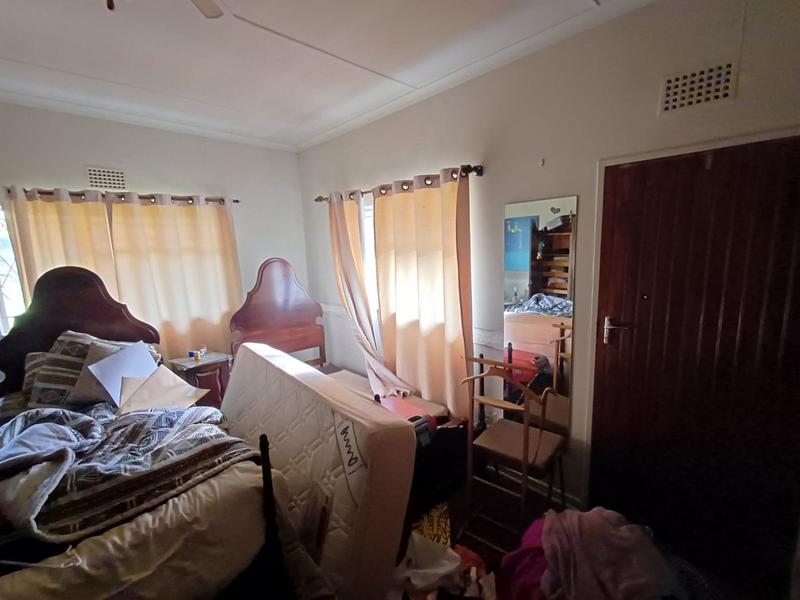 5 Bedroom Property for Sale in Unitas Park Gauteng