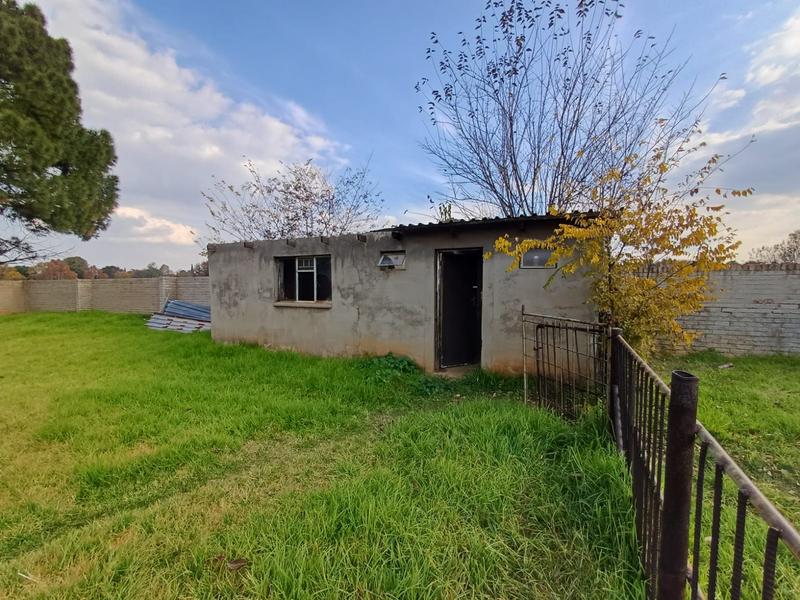 5 Bedroom Property for Sale in Unitas Park Gauteng