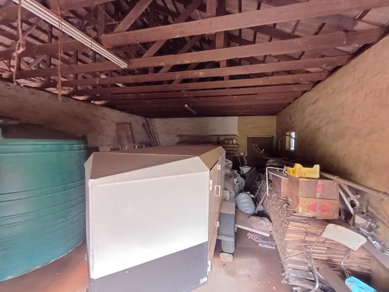 5 Bedroom Property for Sale in Unitas Park Gauteng