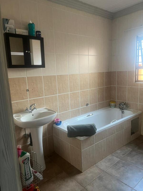 To Let 3 Bedroom Property for Rent in Hesteapark Gauteng