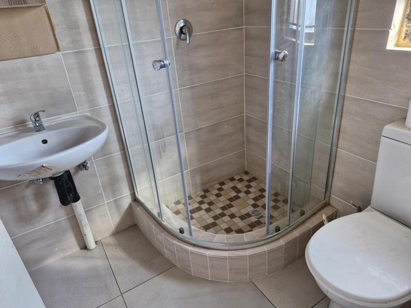 1 Bedroom Property for Sale in Tembisa Gauteng
