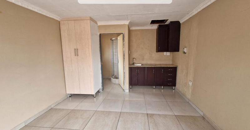 1 Bedroom Property for Sale in Tembisa Gauteng