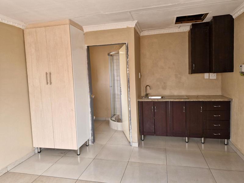 1 Bedroom Property for Sale in Tembisa Gauteng