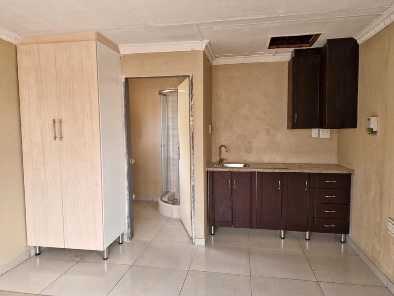 1 Bedroom Property for Sale in Tembisa Gauteng