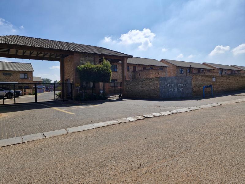 3 Bedroom Property for Sale in Goedeburg Gauteng
