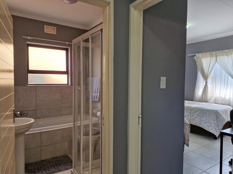 3 Bedroom Property for Sale in Goedeburg Gauteng