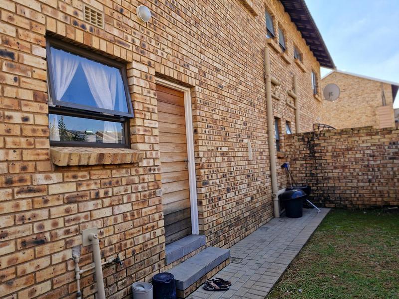 3 Bedroom Property for Sale in Goedeburg Gauteng
