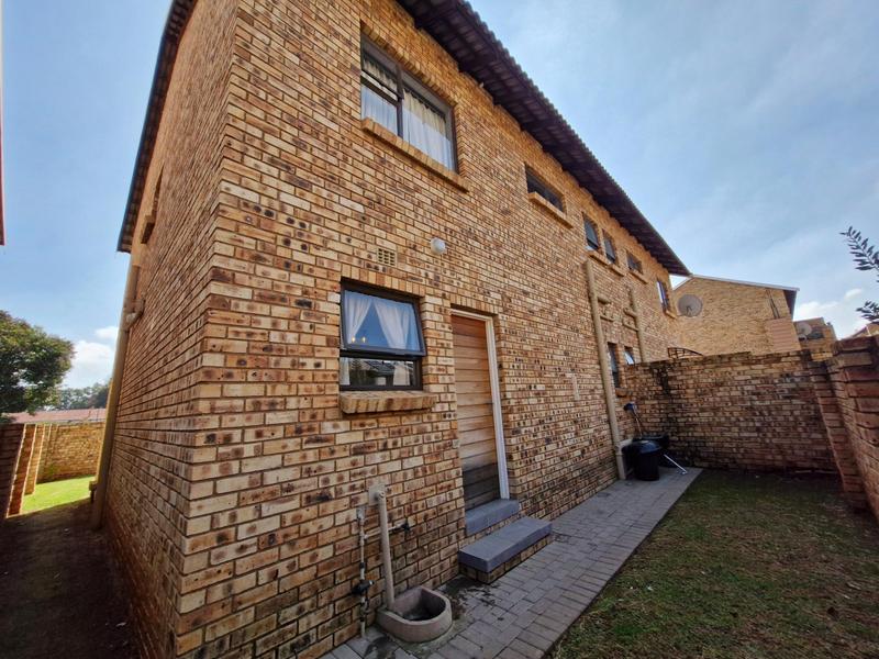 3 Bedroom Property for Sale in Goedeburg Gauteng