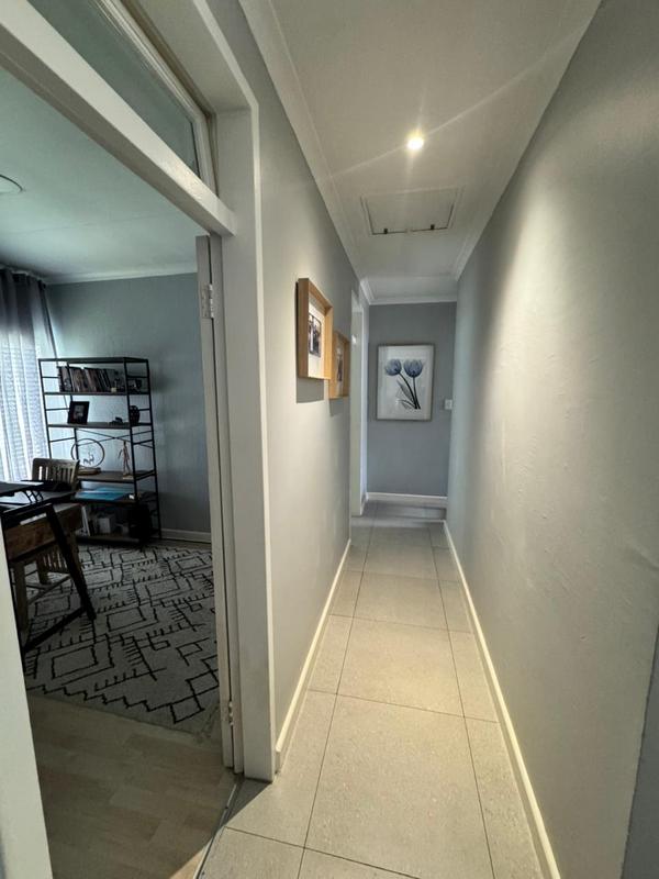 2 Bedroom Property for Sale in Noordwyk Gauteng